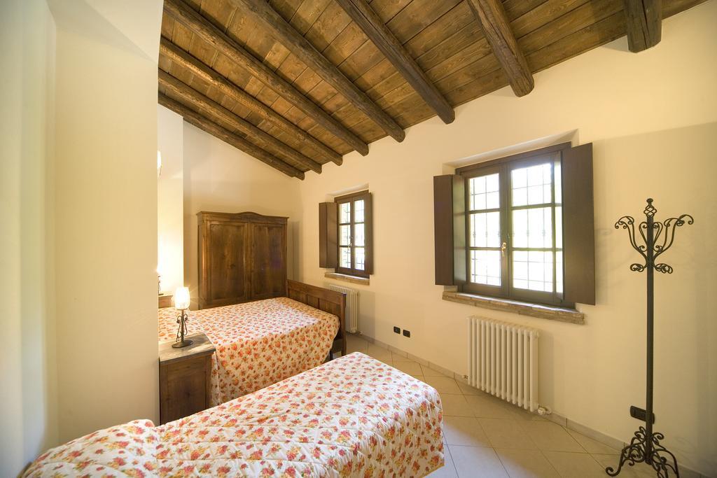 ホテルParco Matildico Di Montalto Cadelbosco di Sopra エクステリア 写真